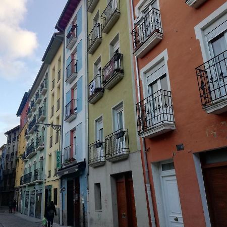 Calle Ansoleaga A 100 Mts Del Ayuntamiento Pamplona Exteriör bild