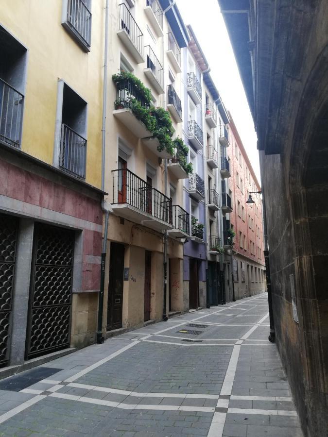 Calle Ansoleaga A 100 Mts Del Ayuntamiento Pamplona Exteriör bild